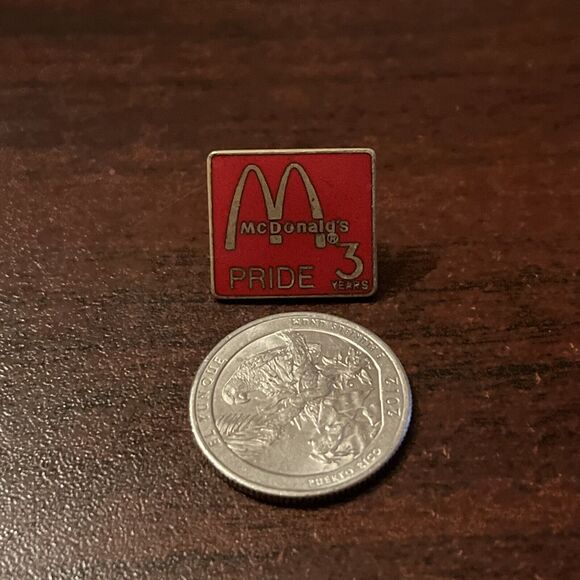 McDonald’s Pride 3 Years Of Service Employee Lapel Hat Pin - Picture 2 of 3